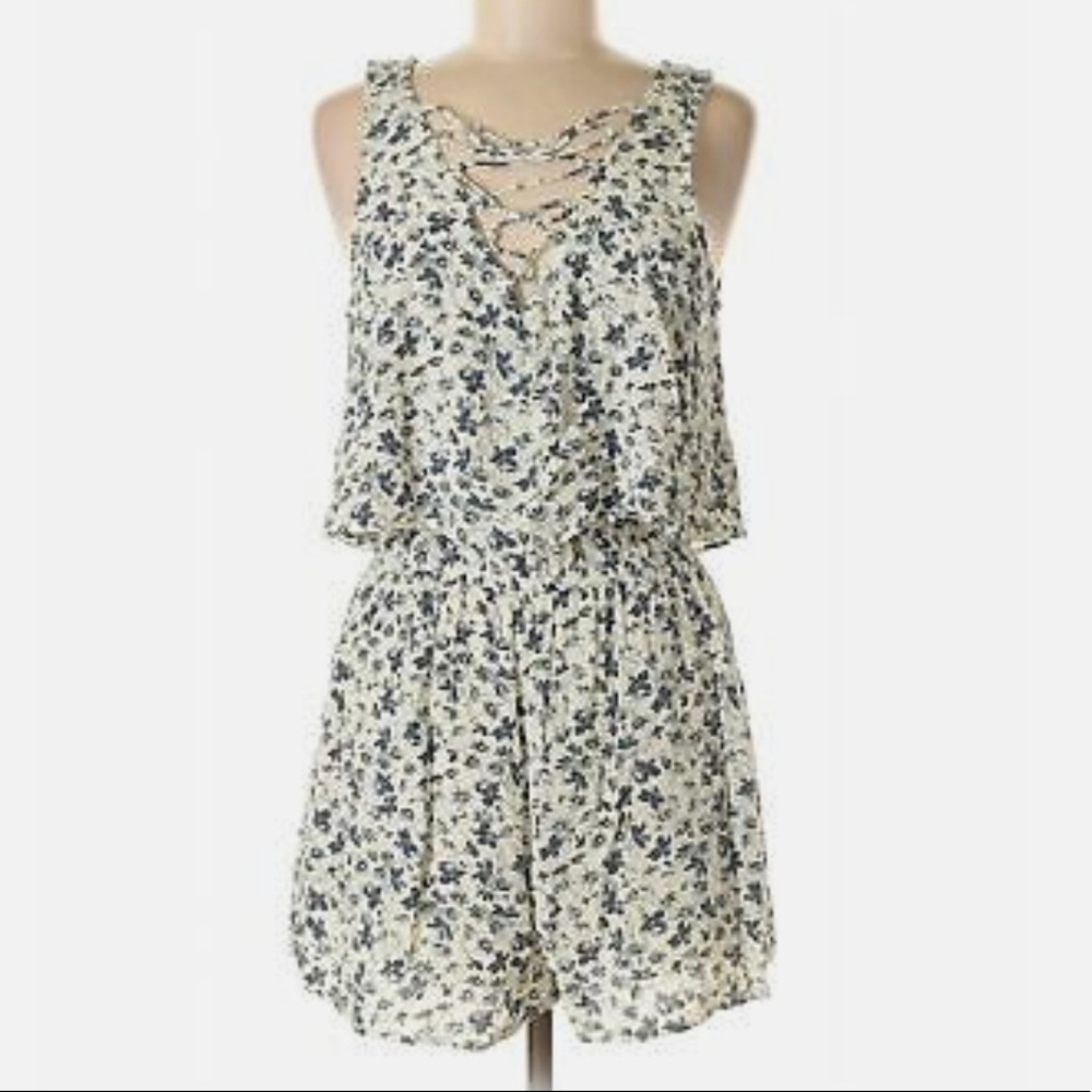 American Eagle Outfitters Women Ivory Romper S